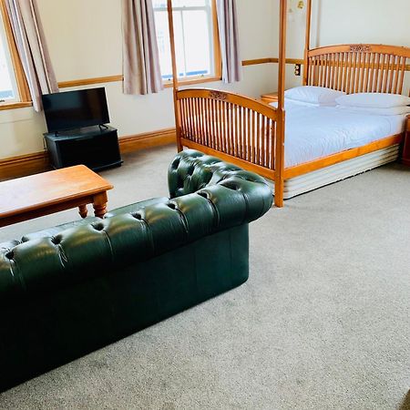 Shepherds Arms Hotel Wellington Buitenkant foto